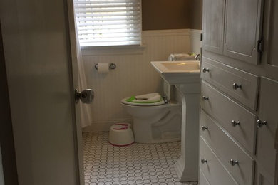 Bathroom - traditional bathroom idea in Portland