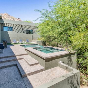 Dessert Hillside Retreat