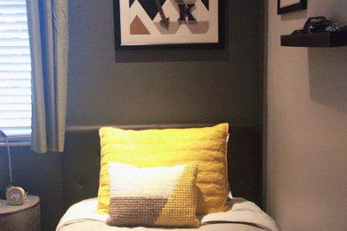 Inspiration for a contemporary bedroom remodel in Orlando