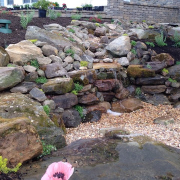 Top rock pondless waterfeature