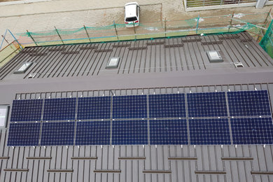 Impianto da 5 kWp su tetto in lamiera