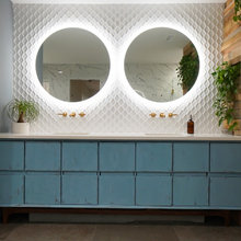 foyer/ 1/2 bathroom