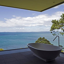 8 New Zealand Bathrooms With a Kick-Ass View