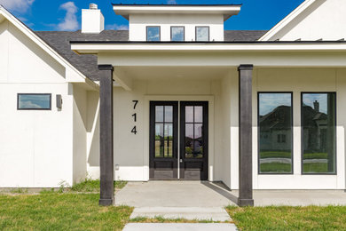 Home design - country home design idea in Austin