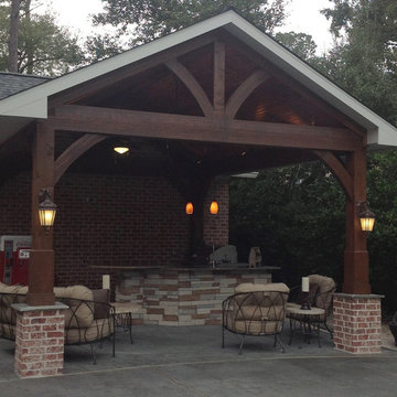 OUTDOOR LIVING