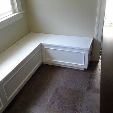 Hollywood Banquet With Under Seat Storage