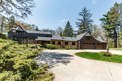 Inspiration for a timeless exterior home remodel in Chicago