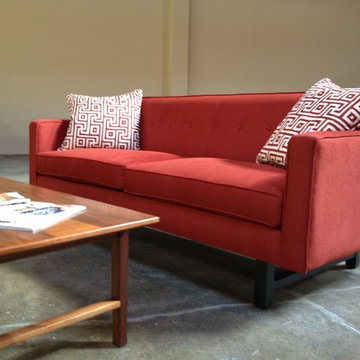 AMANDA STYLE - MID-CENTURY MODERN