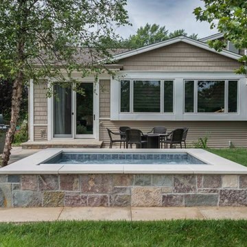 Northbrook, IL Raised Hot Tub with Automatic Cover