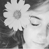 Camila Bee's photo