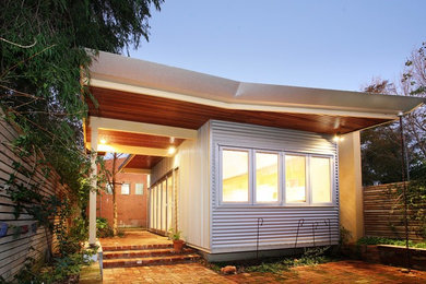 Design ideas for a beach style home design in Perth.