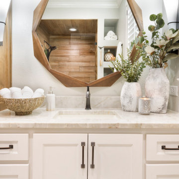 A Tired Master Bathroom Becomes a Relaxing Retreat