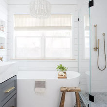 Layout Separate Tub + Shower