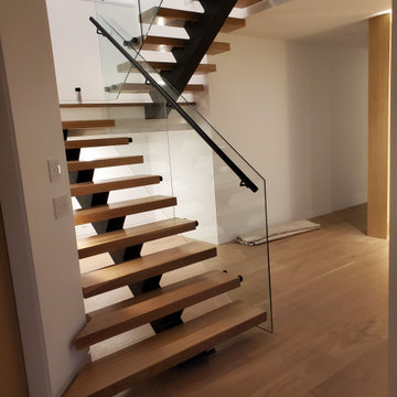 White Oak Mono Stringer with Stand Off Glass