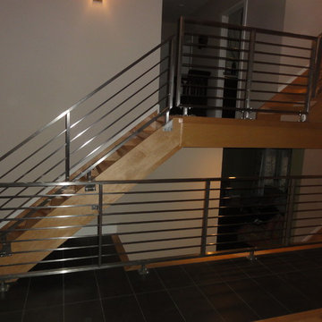 Stainless steel horizontal railings