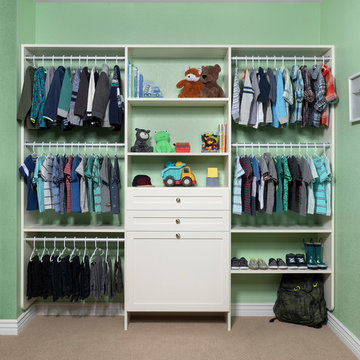 Reach in Closet 407-324-6991