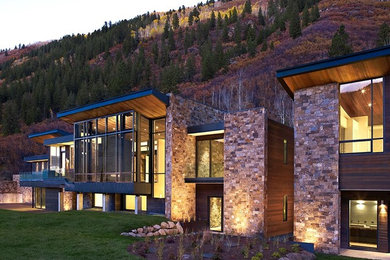Exterior home idea in Denver