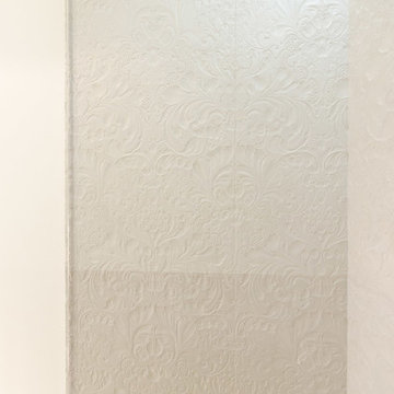 Parois de douche en béton texturé
