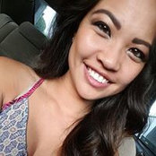Jasmine Tapaless foto
