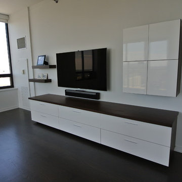 Custom Kitchen with High Grade Plastic Finished Cabinets