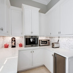 Elegance on The Lake: Korrapati Residence - Mosaic Tile