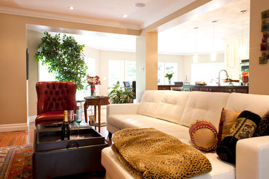 Family room - contemporary family room idea in Toronto