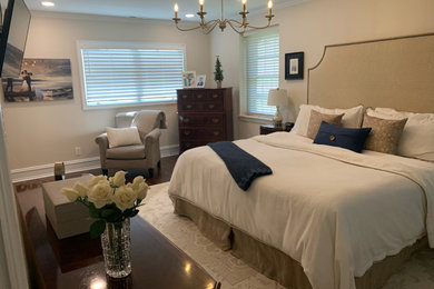 Transitional bedroom photo in Detroit