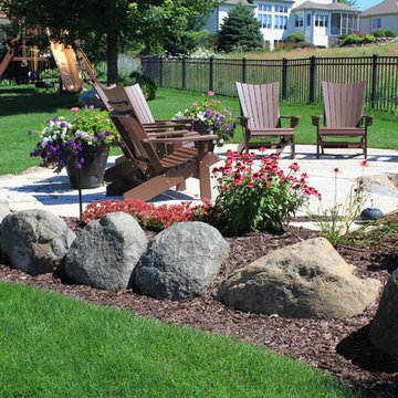 Flagstone Patio & Backyard Fire
