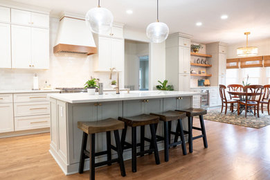 Inspiration for a large transitional kitchen remodel in Nashville