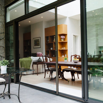 Phantom Manual Retractable Screens