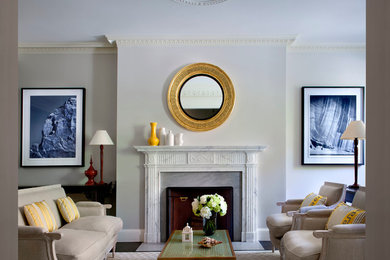 Example of a classic living room design in New York