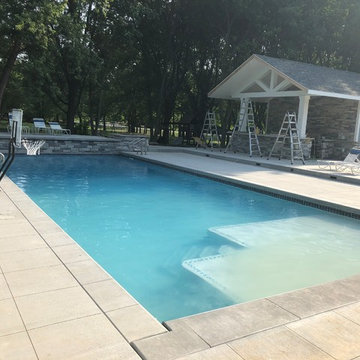 Cedar Rapids, IA - Traditional Custom Concrete Swimming Pool New Construction