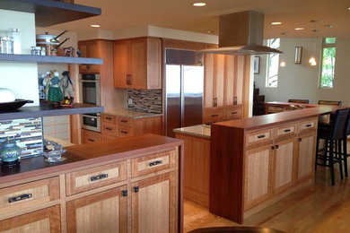 Arts and crafts kitchen photo in Seattle