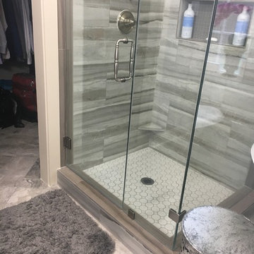 Current Transitional Bathroom