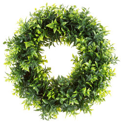 Traditional Wreaths And Garlands by Trademark Global
