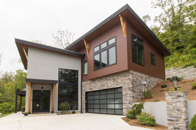 Photo of a contemporary home design in Cincinnati.