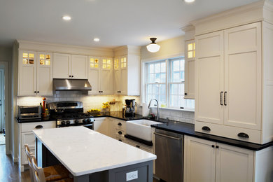 Kitchen - cottage kitchen idea in Boston