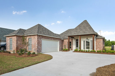 Inspiration for a timeless exterior home remodel in New Orleans