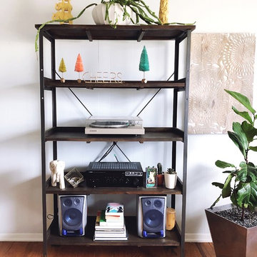 Christmas Decorating for a Minimalist