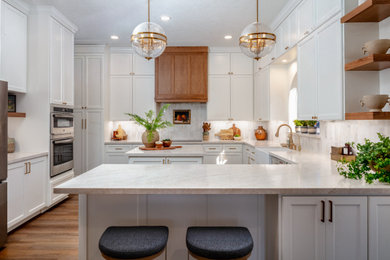 Inspiration for a country kitchen remodel in Houston