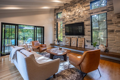 Example of a 1960s living room design in Cincinnati