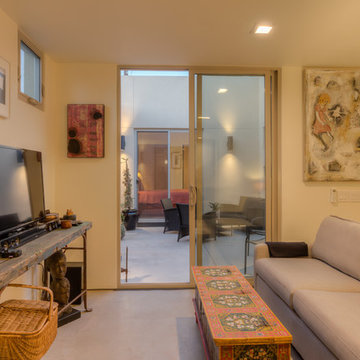 Indoor / outdoor living