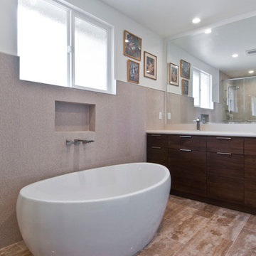 Encino Luxury Master Bath Transformation – Bathtub & Vanity Design
