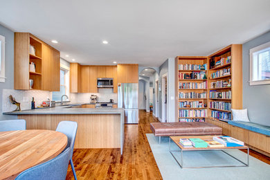 Example of a trendy kitchen design in Seattle