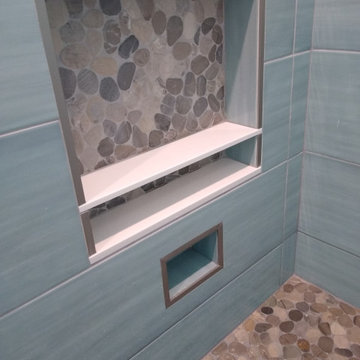 Shower Niche and Footrest