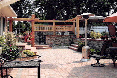 Inspiration for a timeless patio remodel in New York