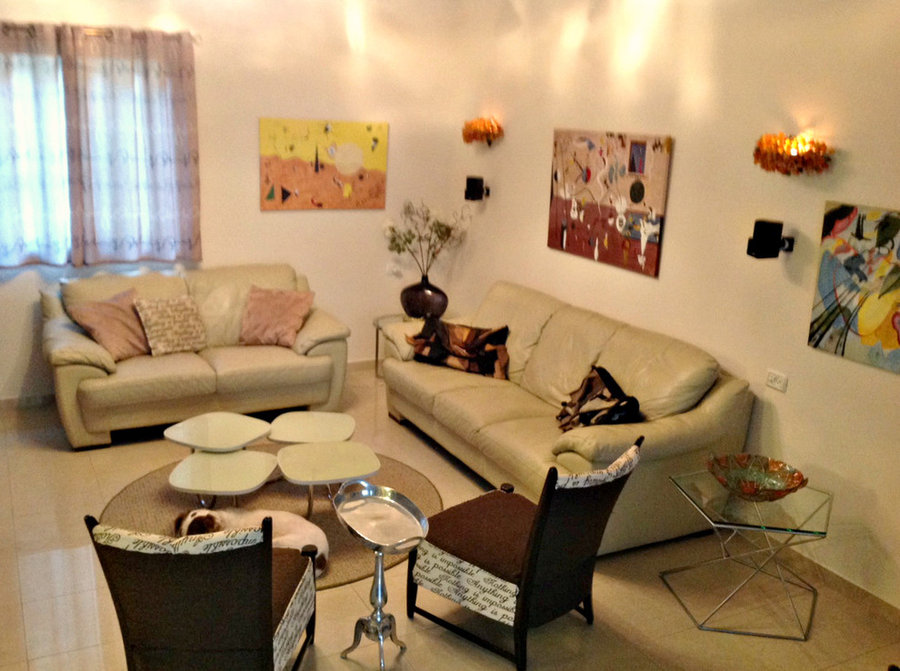 tv sitting area