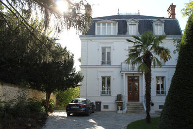 Cette image montre une façade de maison traditionnelle.