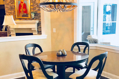 Dining room photo in Jacksonville