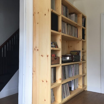 Record cabinet